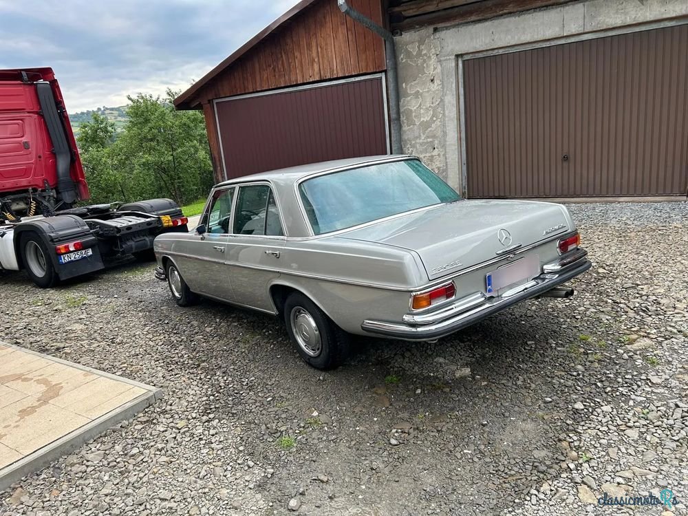 1971' Mercedes-Benz 280 photo #2