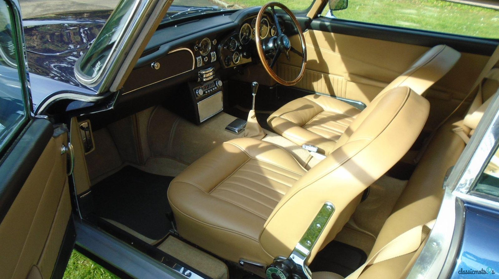 1965' Aston Martin DB5 photo #4