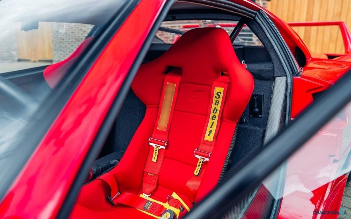 1989' Ferrari F40 photo #4