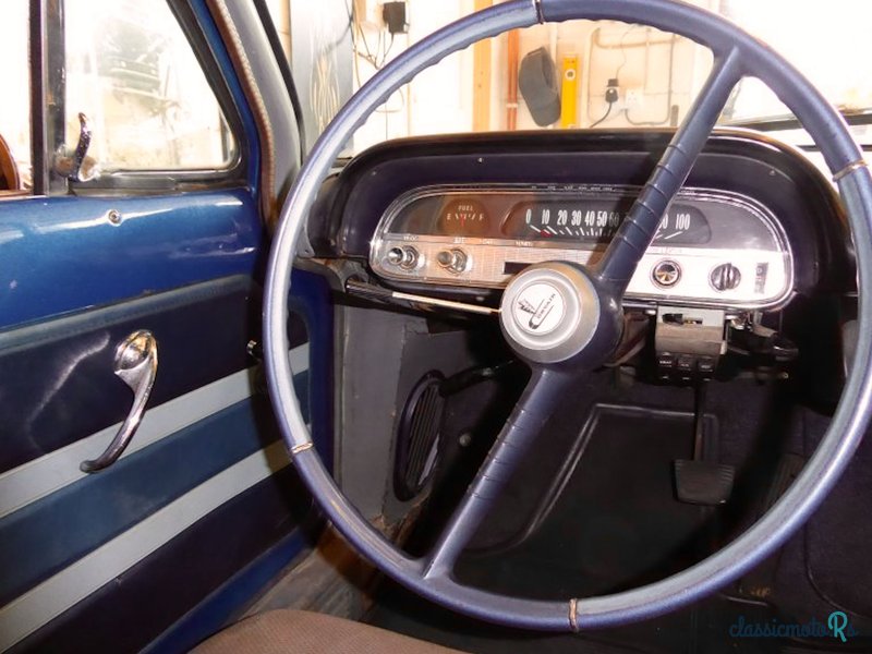 1961' Chevrolet Corvair photo #5