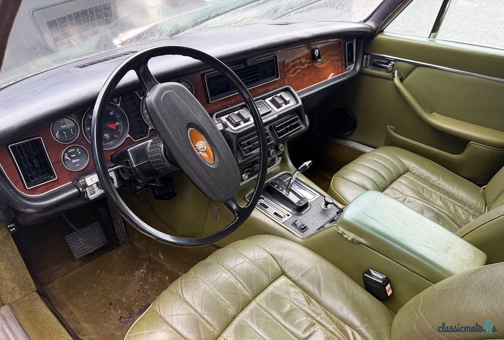 1977' Jaguar XJ photo #3
