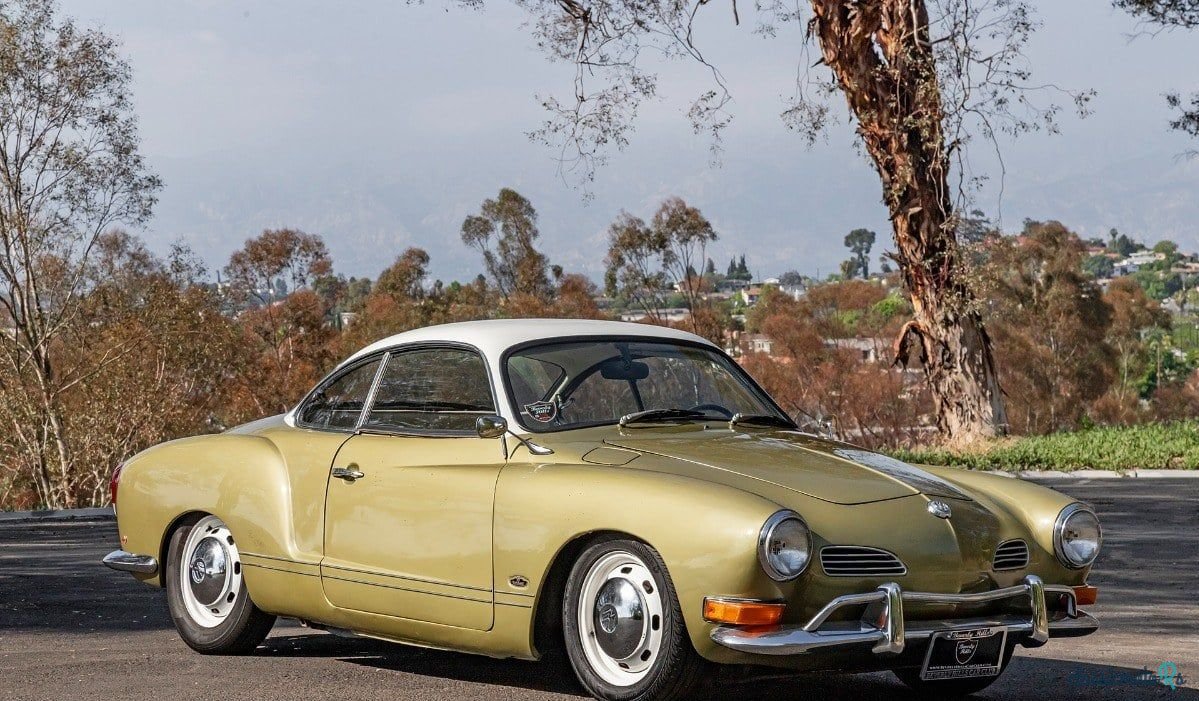 1971' Volkswagen Karmann Ghia photo #1