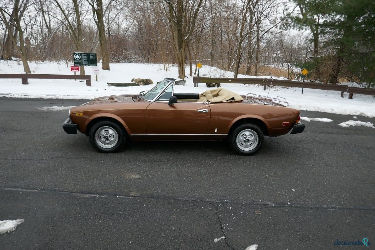 1979' Fiat 124 Spider photo #4