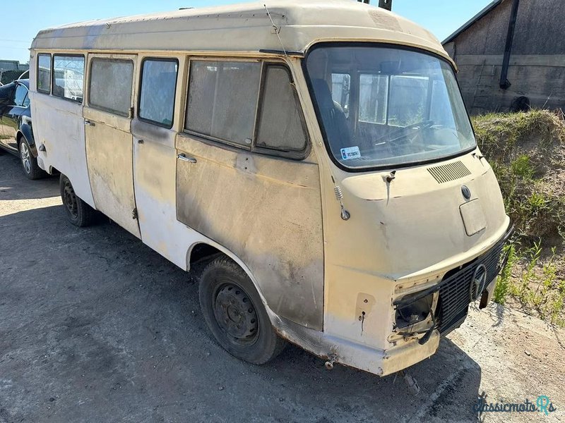 1975' Mercedes-Benz 306D Camper photo #4