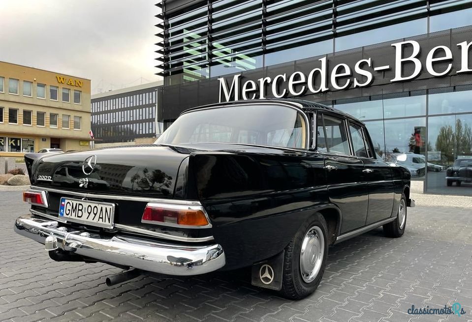 1966' Mercedes-Benz W110 200D photo #6
