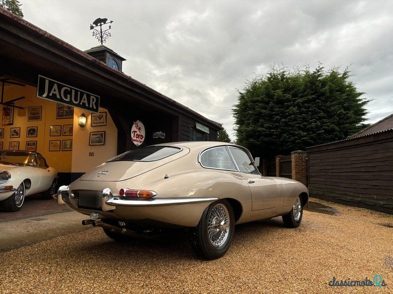 1965' Jaguar E-Type photo #6