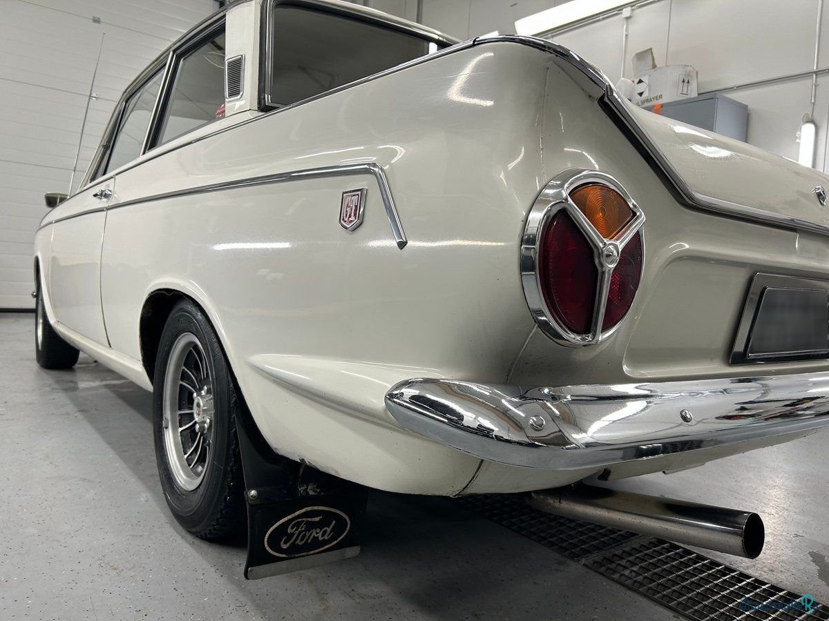 1967' Ford Cortina photo #6