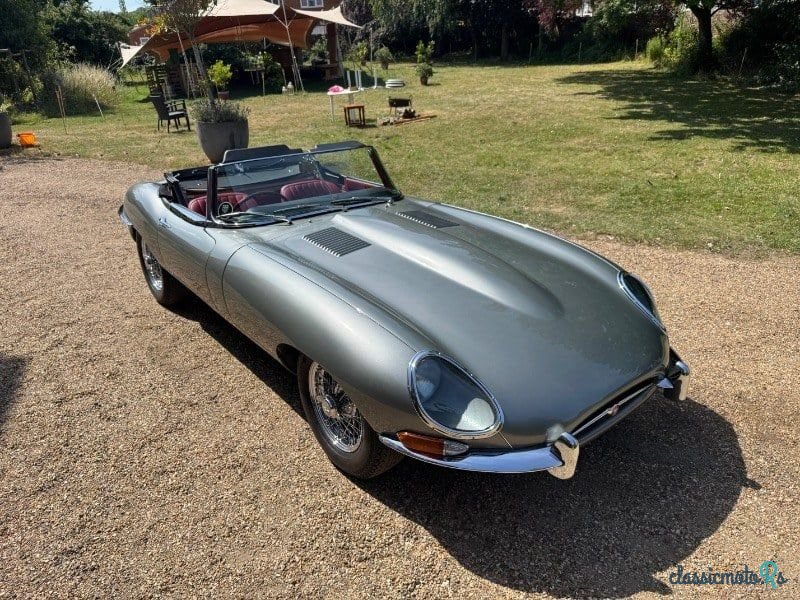 1967' Jaguar E-Type photo #5