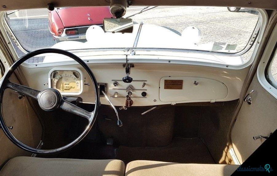 1952' Citroen 11 Normale photo #1