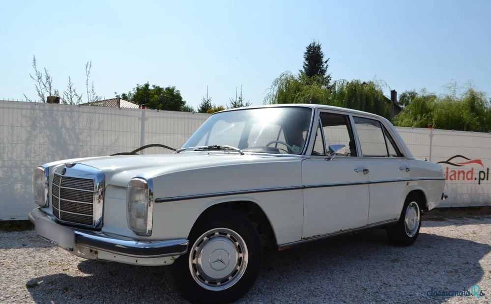 1971' Mercedes-Benz W115 photo #5