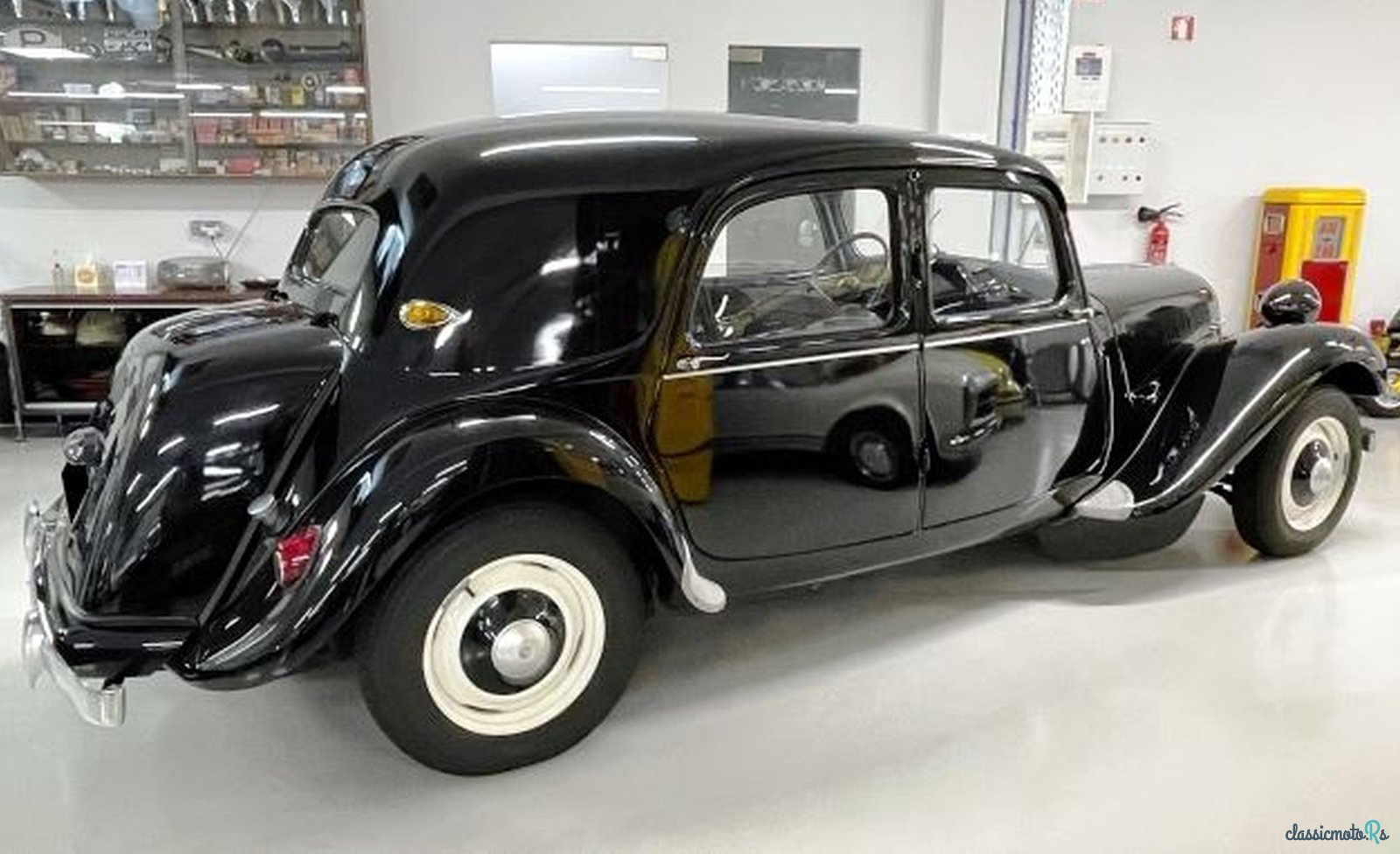 1954' Citroen 11 B photo #3