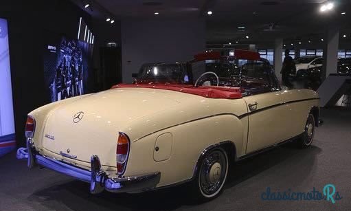 1960' Mercedes-Benz 220 SE photo #3