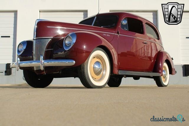 1940' Ford Deluxe photo #3