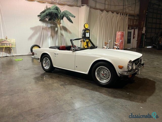 1976' Triumph TR6 photo #1