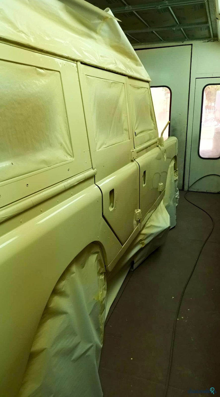 1977' Land Rover Series 3 109 Safari photo #4