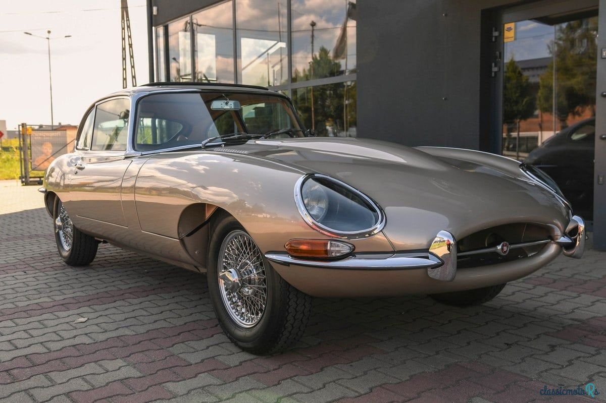 1966' Jaguar E-Type photo #6