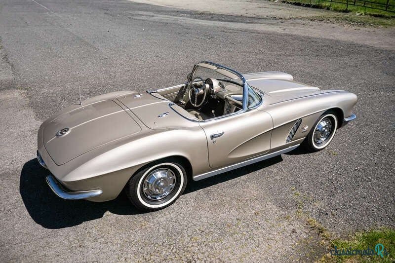 1962' Chevrolet Corvette photo #2