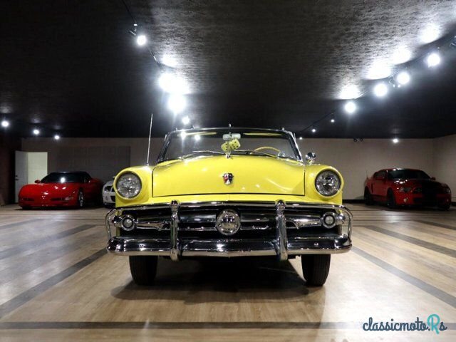 1954' Ford Crestline photo #1