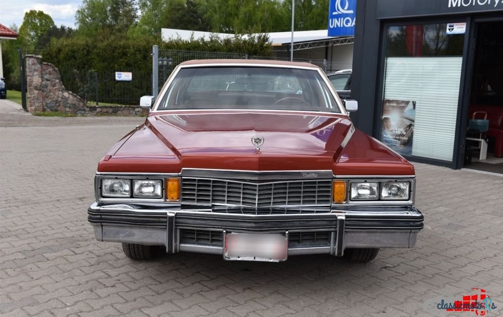 1977' Cadillac Fleetwood photo #3