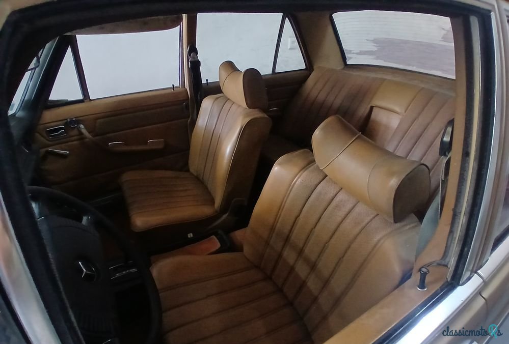 1973' Mercedes-Benz 220 photo #2