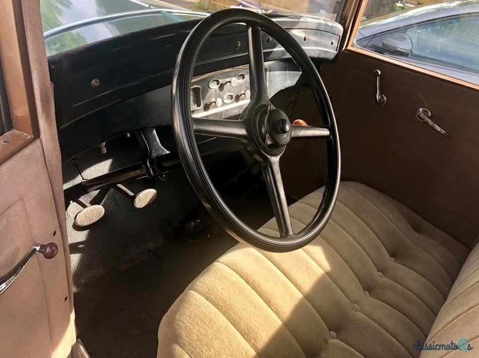 1929' DeSoto Six Model K Sedan photo #2