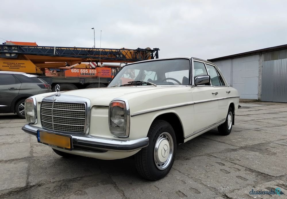 1975' Mercedes-Benz photo #1