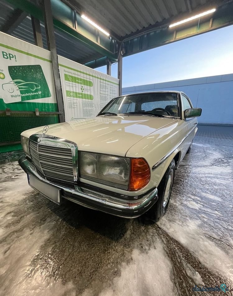 1980' Mercedes-Benz W123 photo #1