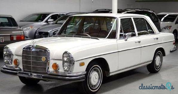 1972' Mercedes-Benz 280 Sedan photo #2