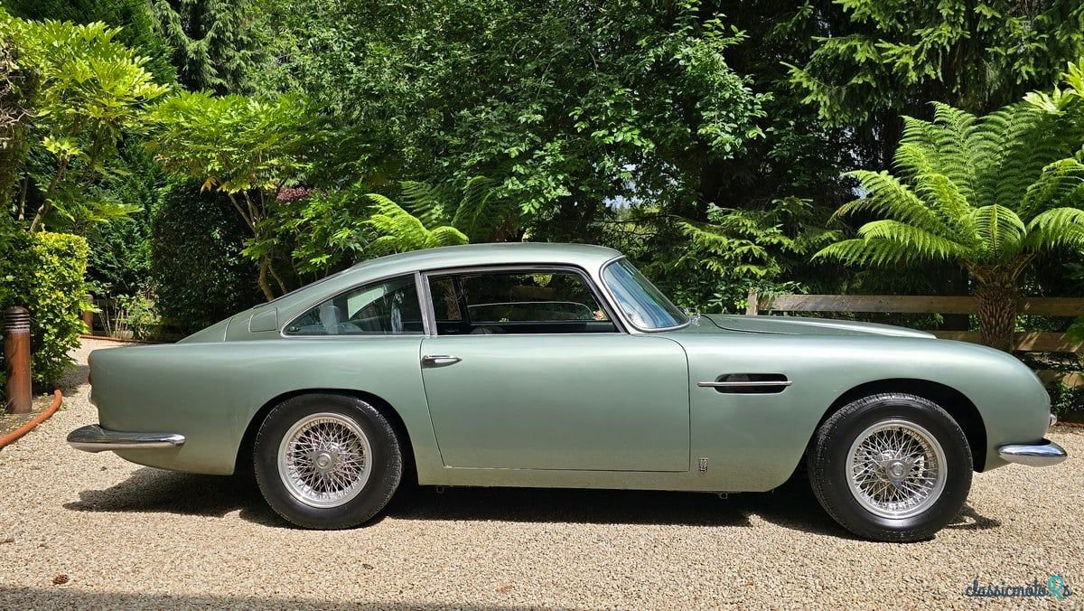 1965' Aston Martin DB5 photo #4