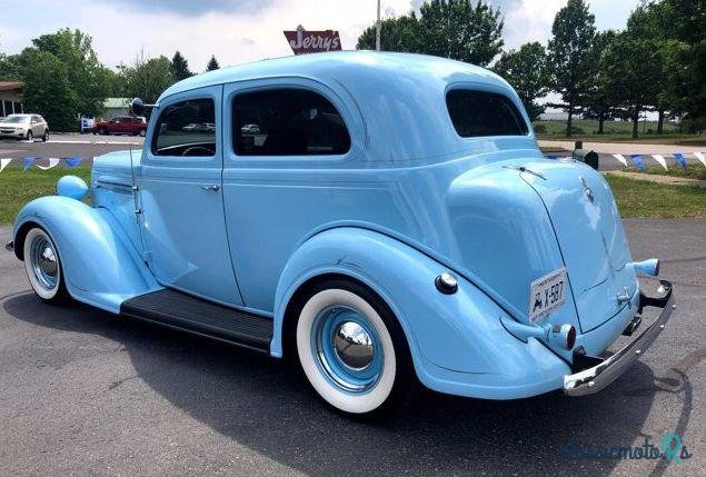1936' Plymouth Deluxe photo #2