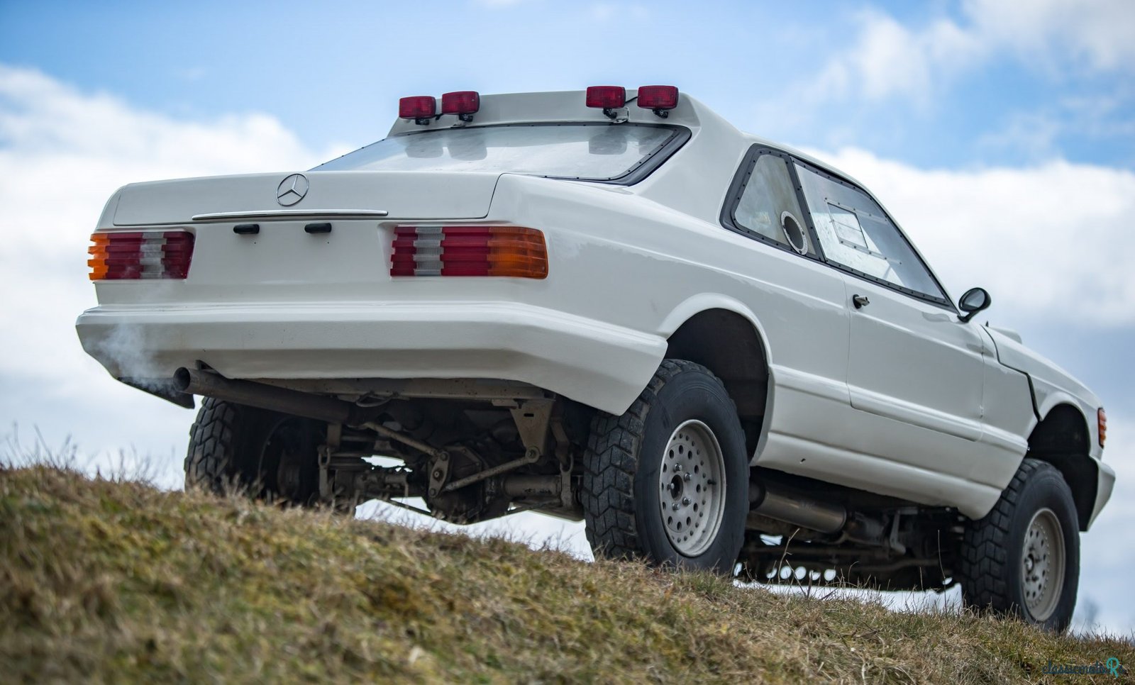 1980' Mercedes-Benz 560SEC photo #2