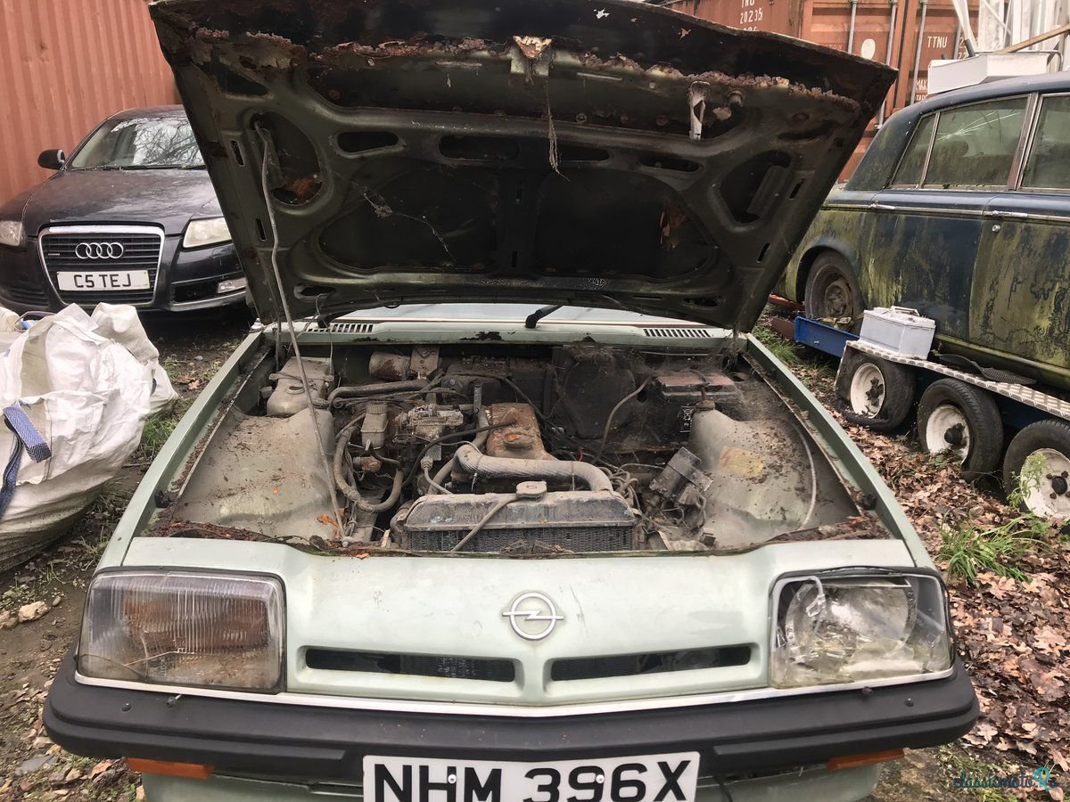 1982' Opel Manta photo #6