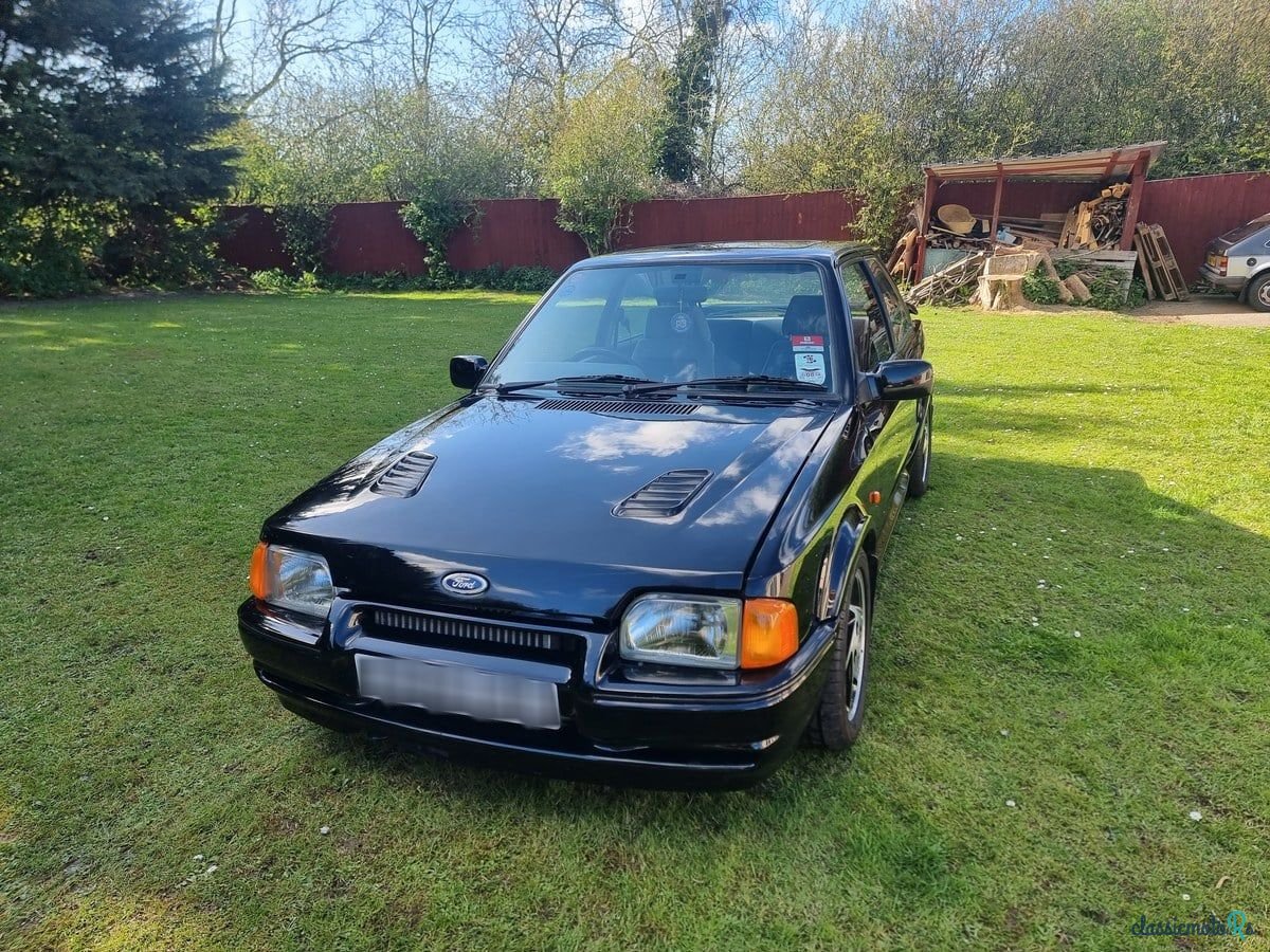 1989' Ford Escort photo #1