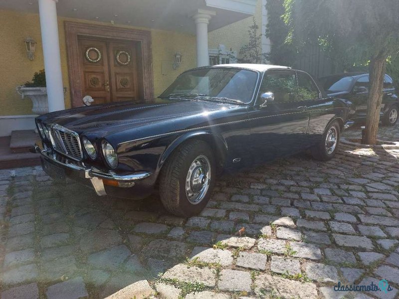 1976' Jaguar XJ photo #1