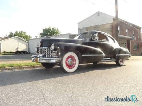 1947' Cadillac 61 Serie Sedanette photo #2