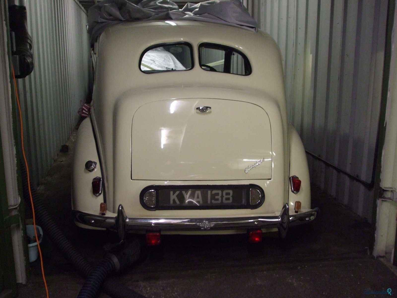 1948' Austin Saloon photo #6