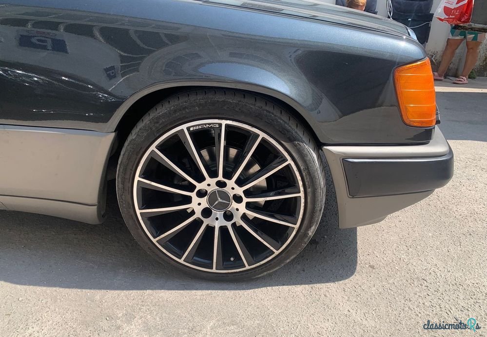 1988' Mercedes-Benz 300 Ce photo #4