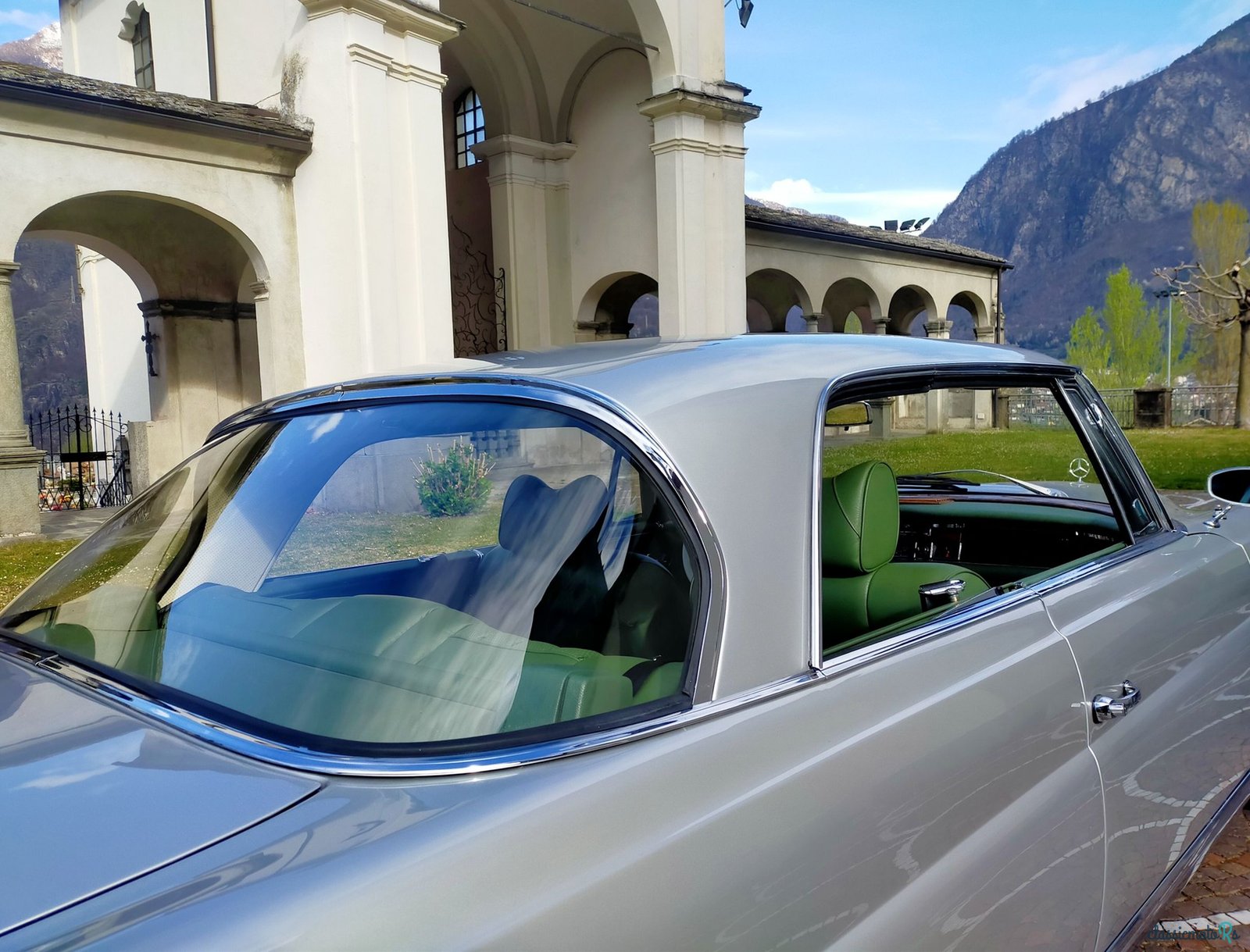 1963' Mercedes-Benz 220 photo #5