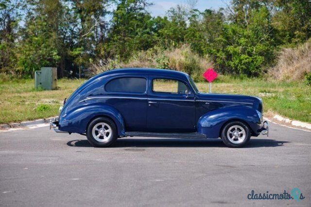 1940' Ford photo #2