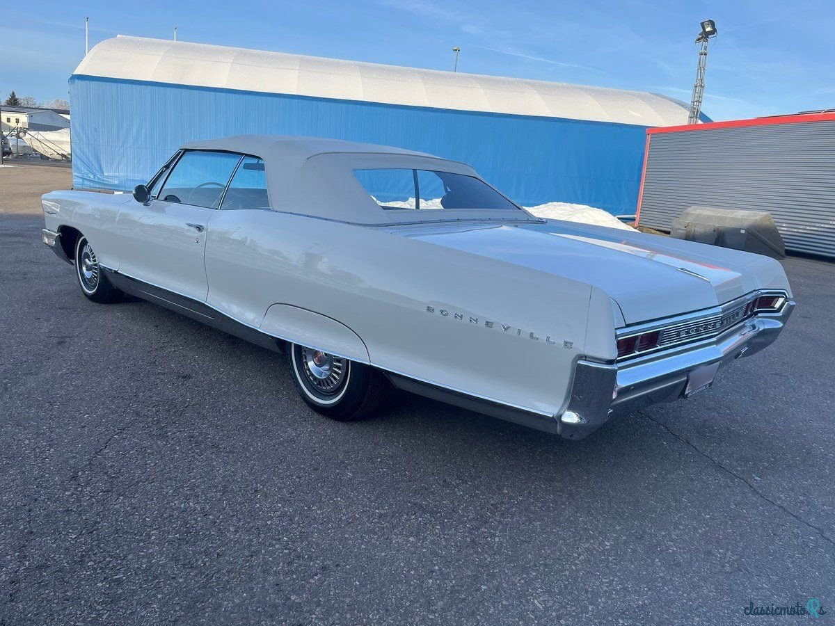 1965' Pontiac Bonneville photo #4