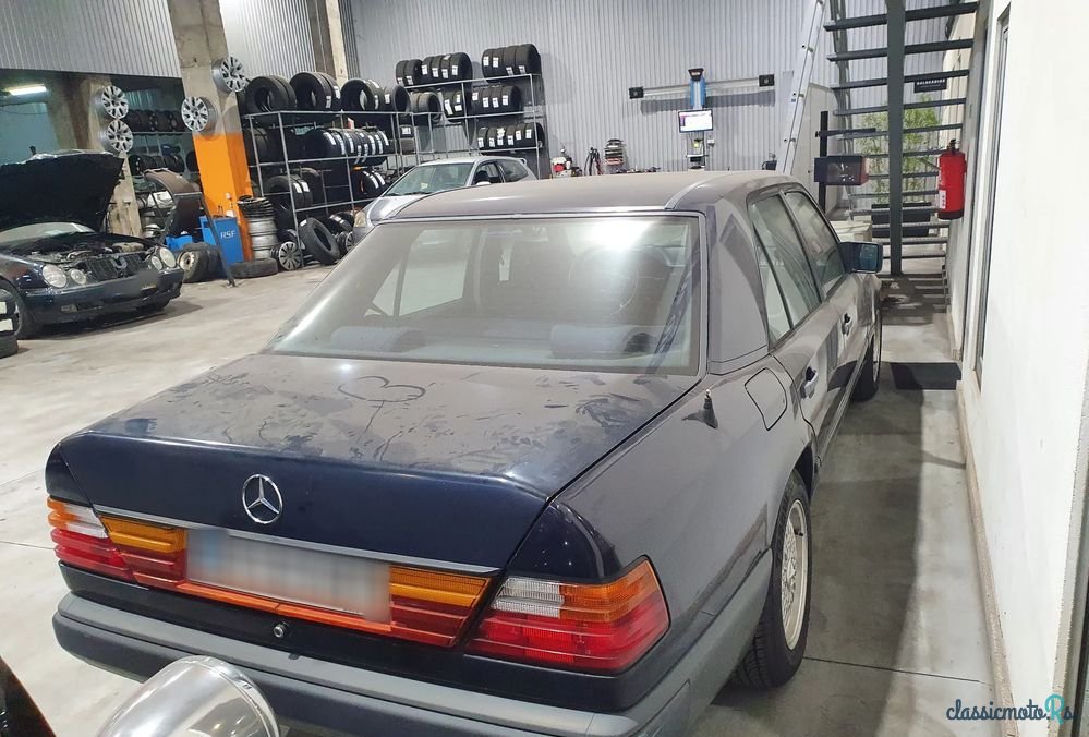 1989' Mercedes-Benz Classe E photo #4
