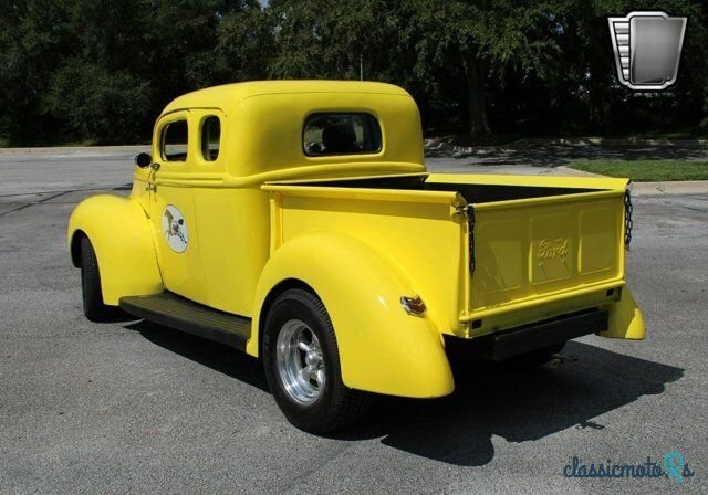 1946' Ford Custom photo #5