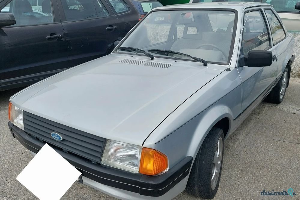 1985' Ford Escort photo #1