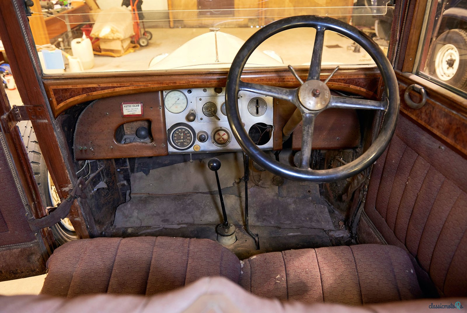 1923' Hotchkiss Am Saloon photo #4