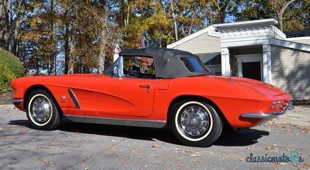 1962' Chevrolet Corvette photo #2