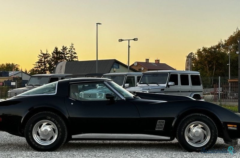 1980' Chevrolet Corvette photo #3