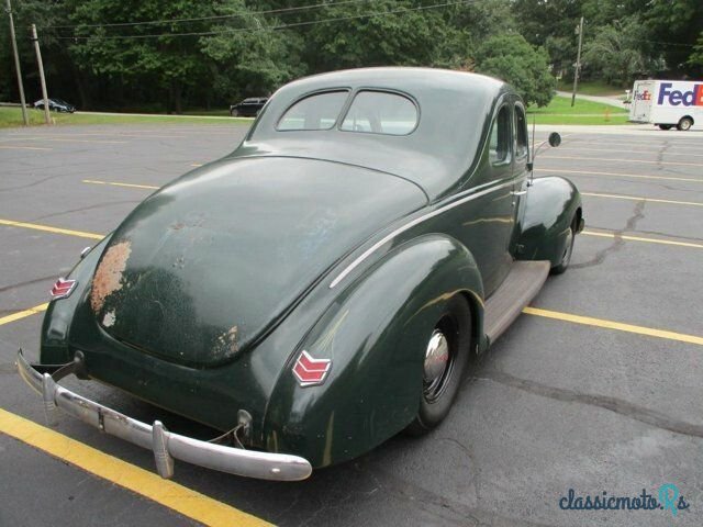 1940' Ford Deluxe photo #4