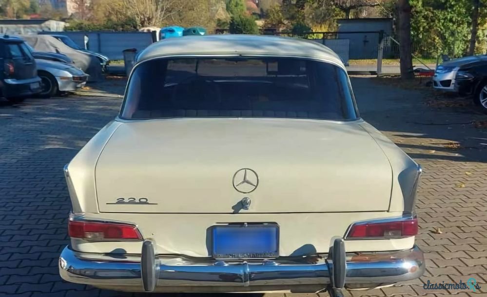 1963' Mercedes-Benz 220 W111 photo #3