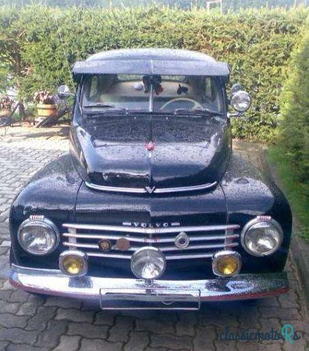 1947' Volvo PV444 photo #3