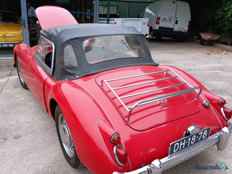 1960' MG MGA photo #2